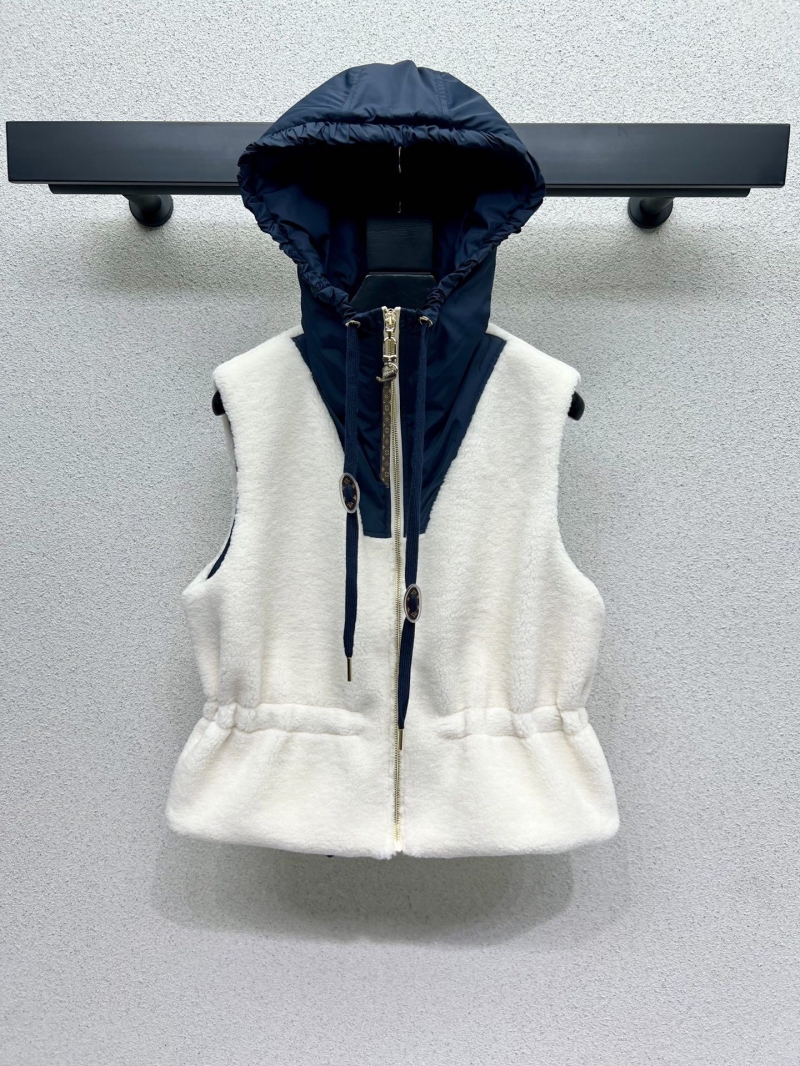 l0vis Vvtt0n outwear
